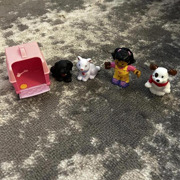 Fisher-Price Little People Sonya Lee & Her Pet Salon Playset - Picture 3 of 7